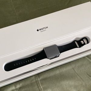 Apple Series 3 iwatch - Excellent condition
